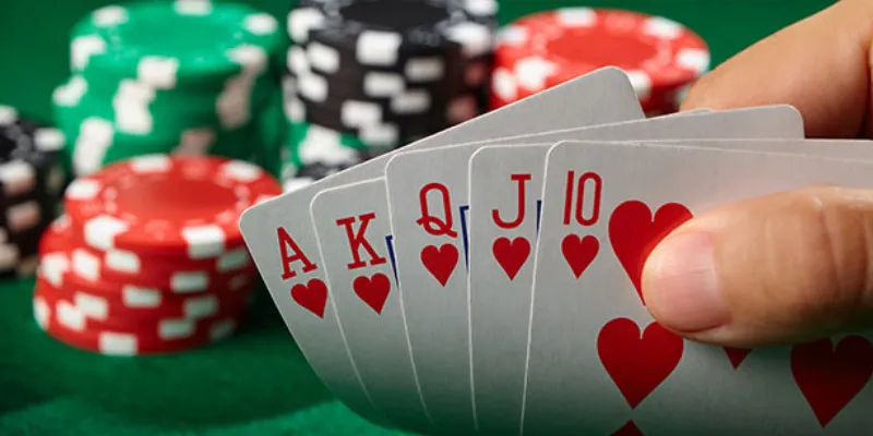 Cách chơi poker thắng lớn từ các chuyên gia